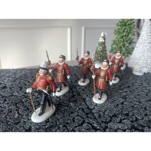 Dept 56 Yeomen of the Guard Heritage Village Collection 58397 Porcelain Set of 5